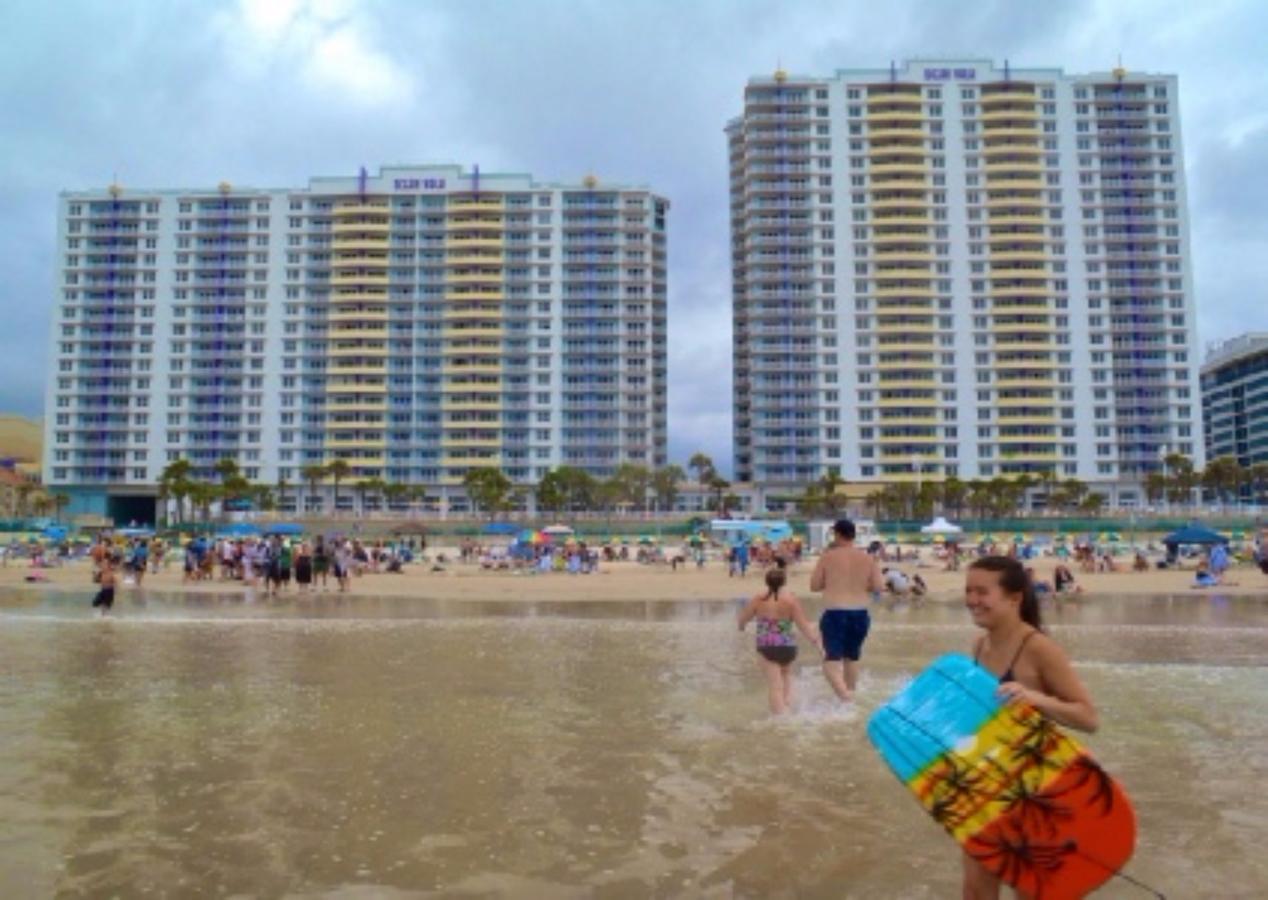 Ocean Walk Resort - Astonishing Ocean Front View เดย์โทนาบีช ภายนอก รูปภาพ